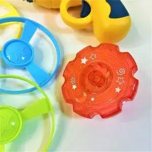 2-in-1 Flying Disc & Gyro Spinner Gun For Kids - Image 2